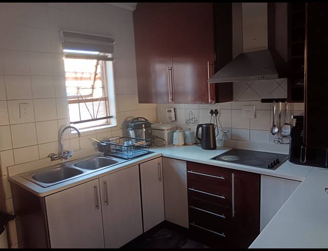 4 BEDROOM HOUSE FOR SALE IN VISTA PARK
